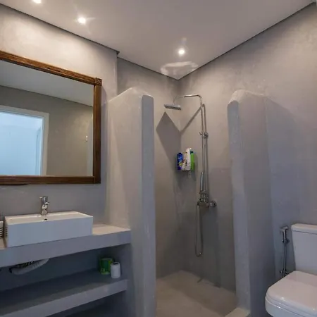 White Blue Luxury 1 * Pefkali