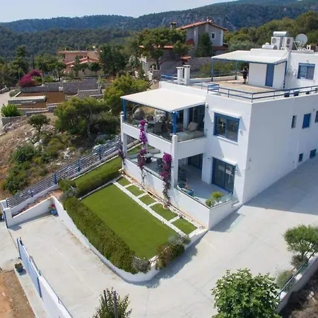 White Blue Luxury 1 * Pefkali