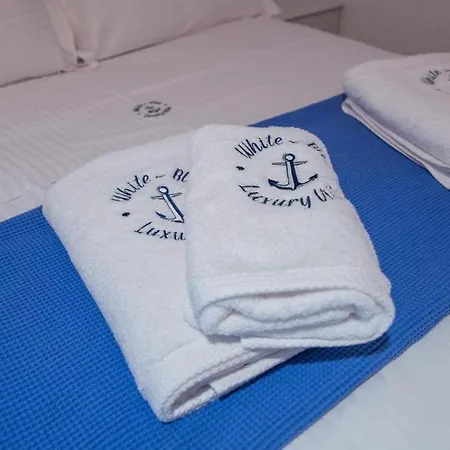 White Blue Luxury 1 Apartamento Pefkali