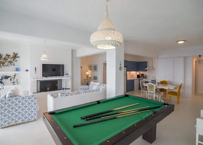 White Blue Luxury 1 * Pefkali