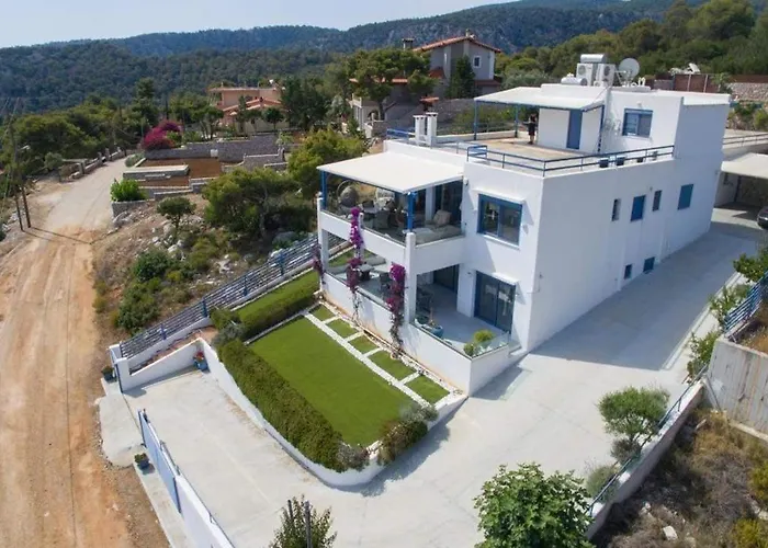 White Blue Luxury 1 * Pefkali